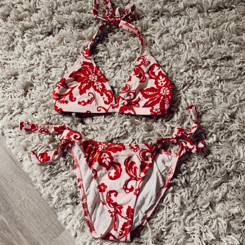 Red and Pink roxy bikini